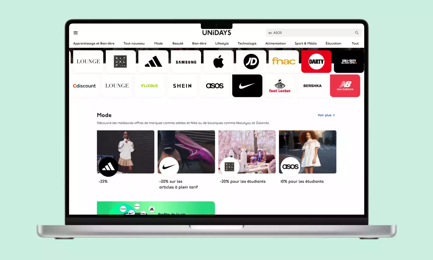 Mockup de la page d'accueil du site Unidays sur un macbook